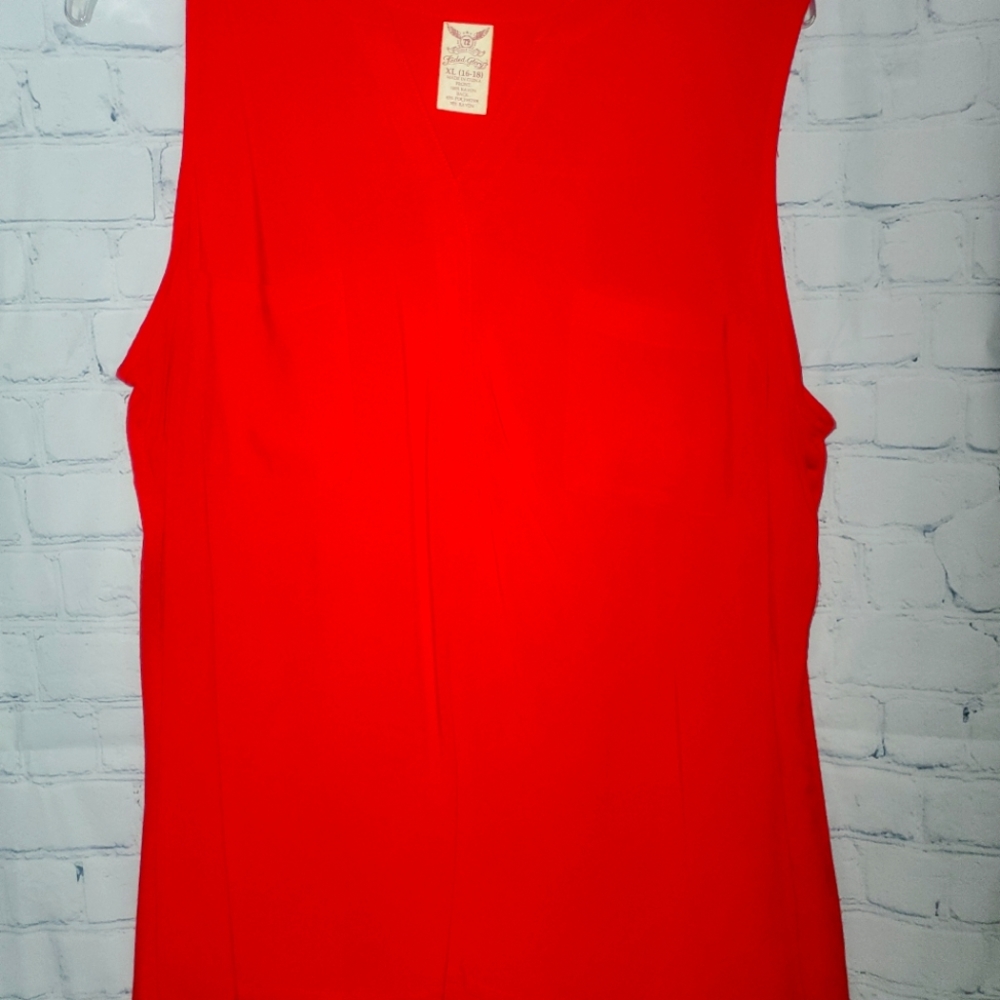 Women's top, size xl, bright red